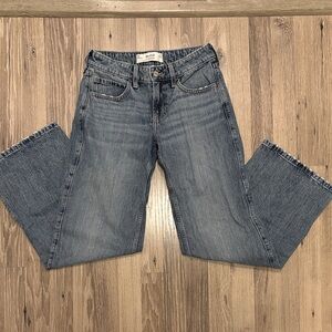 Hollister Low-Rise Baggy Jeans size 00